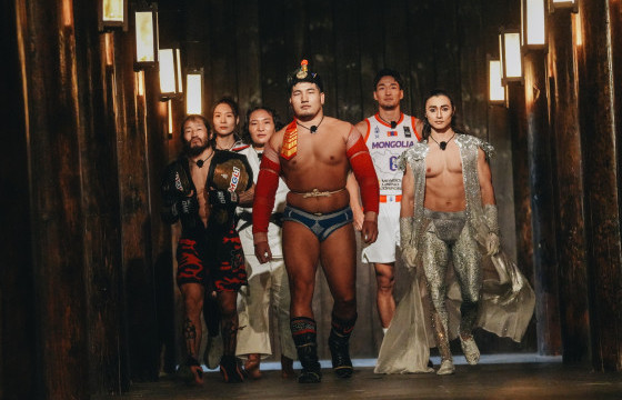 ТАНИЛЦ: МОНГОЛЧУУДЫГ ДЭЛХИЙН АНХААРЛЫН ТӨВД АВААЧСАН PHYSICAL: ASIA ШОУНЫ ОРОЛЦОГЧИД