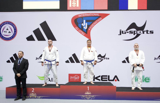 Г.Аварзэд жюү жицү-гийн дэлхийн аваргаас хос медаль хүртлээ