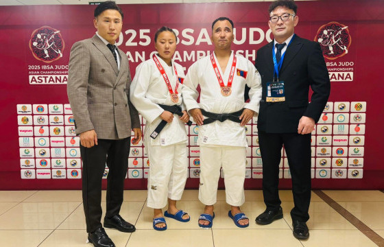 Т.Сувд-Эрдэнэ, Б.Бат-Эрдэнэ нар Азийн аваргаас хүрэл медаль хүртлээ