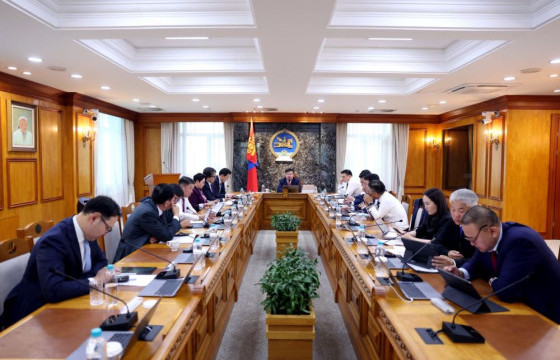 ЗГ: Эрүүл мэндийн ажилтны ҮЭХ-той хийж буй хэлэлцээртэй танилцана