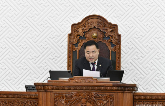 Төсвийн хүрээний мэдэгдэл, төсвийн төсөөллийн тухай хуульд өөрчлөлт оруулах тухай хуулийн төслийг дөрөв дэх хэлэлцүүлэгт шилжүүллээ