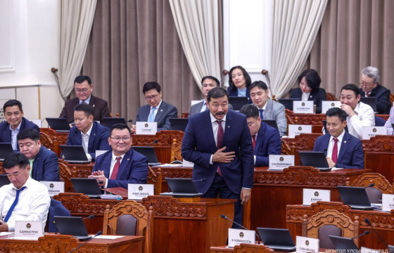 УИХ-ын дэд дарга Ж.Бат-Эрдэнэ өнөөдрийн чуулганыг удирдаж байна