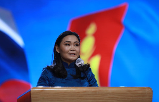 Ч.НОМИН: Эрх мэдлийн эсрэг эцсээ хүртэл сөрөн зогссоныг нийгмээрээ харлаа