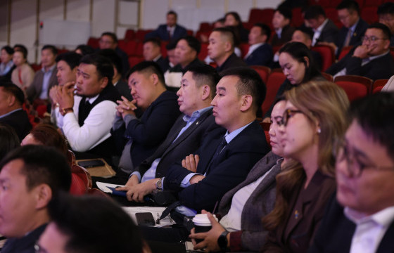 Хотын дарга Х.Нямбаатар түлшний хангамжийн асуудлаар хорооны Засаг дарга нартай уулзлаа