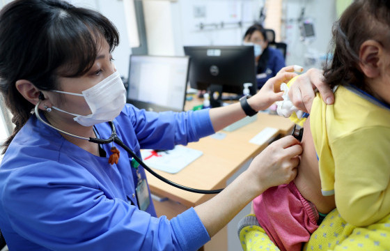 Сонгинохайрхан дүүргийн эмнэлэгт хэвтэн эмчлүүлж буй хүүхдүүдийн 81 хувь нь томуугийн эсрэг дархлаажуулалтад хамрагдаагүй байна