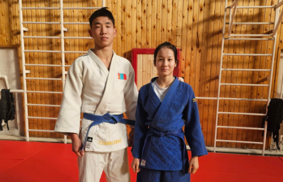 Б.Хулан, Х.Амаржаргал нар Япон Улсад жүдо бөхөөр суралцана