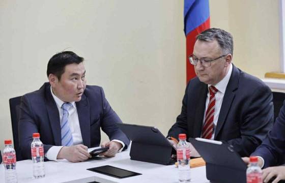 МОНГОЛ УЛСАД ХӨДӨӨ АЖ АХУЙН ДААТГАЛЫН САЛБАРЫГ ХӨГЖҮҮЛЭХЭД ХАМТРАН АЖИЛЛАХААР БОЛЛОО