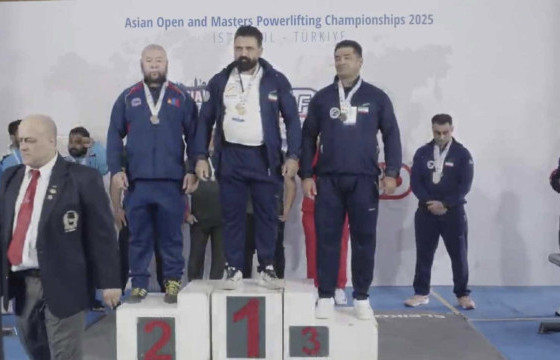 Н.Бат-Эрдэнэ пауэрлифтингийн Азийн аваргаас мөнгөн медаль хүртлээ