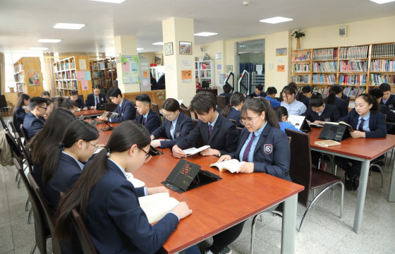 Ахлах ангийн сурагч ирэх даваа гарагаас цахимаар хичээллэнэ