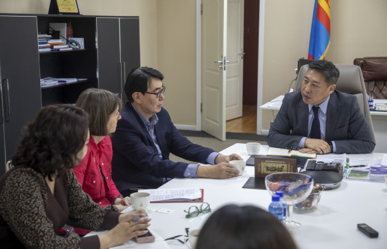 Сургуульд суурилсан хүүхэд хамгааллын механизмыг хөгжүүлж байна