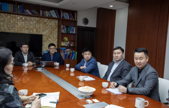 “МОНГОЛ ХЭЛ ШИНЖЛЭЛ” НАЙМАН БАГЦ ТӨСӨЛ