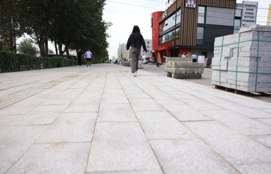 Геологийн төв лабораторийн уулзвараас Саппорогийн уулзвар хүртэлх явган замын ажлын явц 50 хувьтай байна