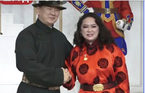 С.Мөнхзул Монгол Улсын гавьяат тамирчин  болов