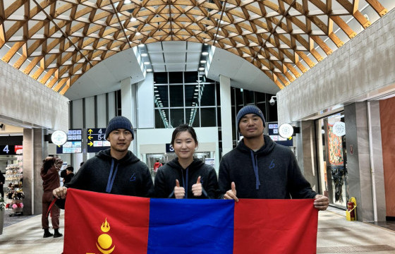 Мөсөн авиралтын тамирчид дэлхийн цомын цуврал тэмцээнийг зорив