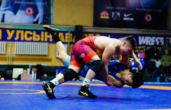 Чөлөөт бөхийн улсын аваргын хоёр дахь өдрийн аваргууд тодорлоо