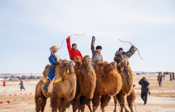  “Тэмээн дээрээс наран ойрхон” өвлийн наадам Дундговь аймагт эхэллээ