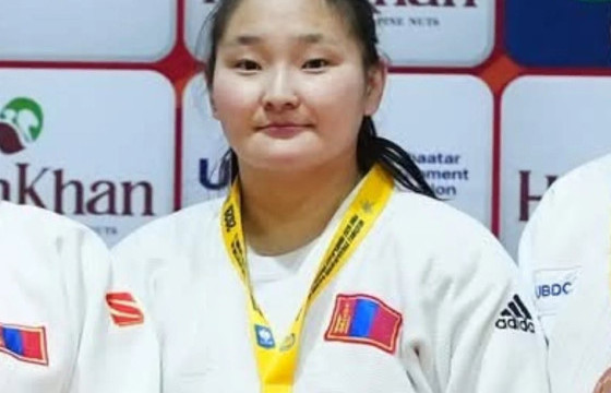 А.ХОНГОРЗУЛ: Үеэл ах нараа дагаж яваад л жүдо бөхөд сонирхолтой болсон