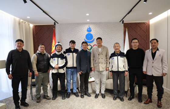 МҮОХ-оос өвлийн олимпод ажиллах хэвлэл мэдээллийн багийг хүлээн авч уулзав