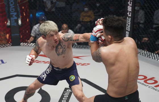 М. Нандин-Эрдэнэ “Black Combat” холбоонд Jong Heon Park яллаа