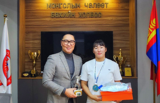 Т.Түвшинжаргалд МЧБХ хүндэтгэл үзүүллээ