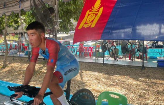 Х.Тэмүүлэн дугуйн Азийн аваргаас мөнгөн медаль хүртлээ