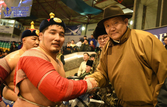 Сар шинийн сорилго барилдаанд  улсын арслан Б.Орхонбаяр түрүүлэв