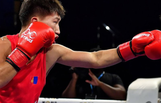 Х.Билгүүнсайхан Украины боксчин Олег Чуляачэевийг буулган авлаа