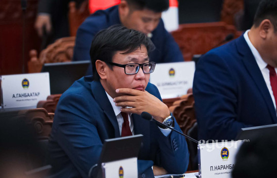 П.НАРАНБАЯР: Нийгмийн сүлжээн дэх хүүхдийн оролцоог зохицуулах тухай хуулийн төсөл өргөн барьна