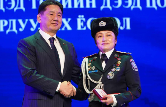 Дэлхийн аварга С.Будүү гавьяат дасгалжуулагч боллоо