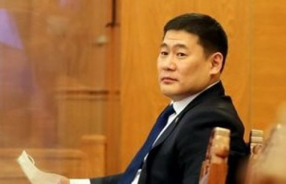 Л.ОЮУН-ЭРДЭНЭ: Б.ЭНХБАЯР 