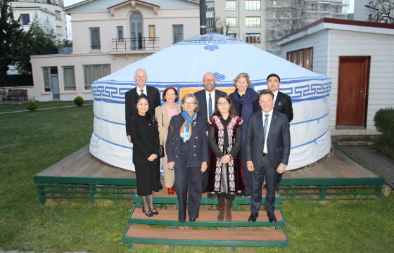 Францын Сенатын гишүүд  Монгол Улсын Элчин сайдын яаманд зочиллоо