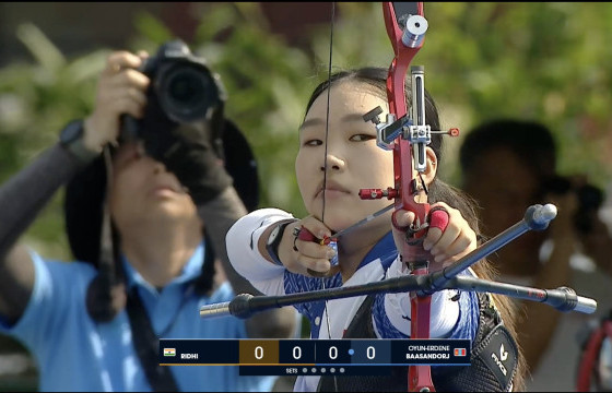 Б. Оюун-Эрдэнэ Азийн цомын тэмцээнээс хошой алтан медаль хүртлээ