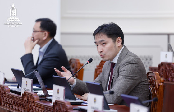 Г.ЛУВСАНЖАМЦ: НАДАД ЗАСГИЙН ГАЗАРТ ОРЖ АЖИЛЛАХ ТӨЛӨВЛӨГӨӨ БАЙХГҮЙ, АЖИЛЛАХ САНАЛ ИРЭЭГҮЙ