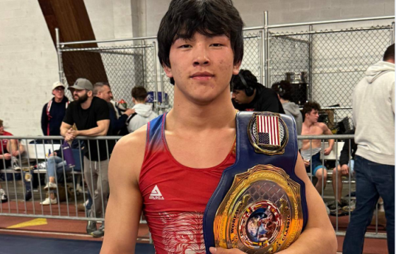 Б. Ренчинпэлжээ АНУ-ын тэмцээнээс алтан медаль хүртлээ