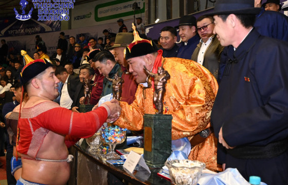 Б.Орхонбаяр арслан, Г.Эрхэмбаяр аваргын нэрэмжит барилдаанд түрүүлэв