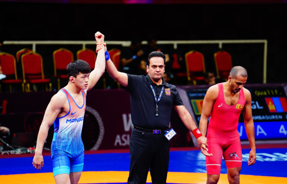 Б.Зэнээмэдэр  Шри Ланкийн бөхийг ялж,  Азийн аваргын шигшээ найм руу орлоо