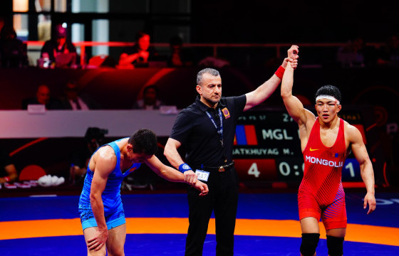 Б.Мөнх-Эрдэнэ Азийн аваргын алтан медалийн төлөө барилдана