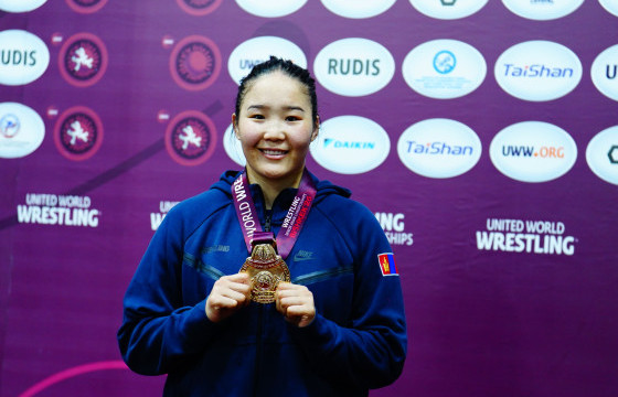 Э.Даваанасан  Азийн аваргаас алтан медаль хүртэж, Азийн аварга боллоо