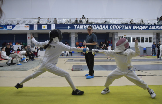 Туялзуур  сэлэмний “Дуэл” клубийн тамирчид 5 алт, 5 мөнгө, 6 хүрэл медаль хүртэв