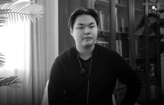 Э.БИЛГҮҮН: ДЭЛХИЙН ТЕАТРЫН ХАМГИЙН ТОМ СУРГУУЛЬ БОЛОХ ГИТИС-Д ЮУ СУРСНАА “МАСТЕР, МАРГАРИТА ХОЁР” ЖҮЖГЭЭР ТАЙЛАГНАНА