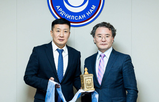 ЕРӨНХИЙЛӨГЧИЙН БЭТ С.БАЯРЦОГТ АН-ЫГ АВРАХ УУ, ЭСВЭЛ...