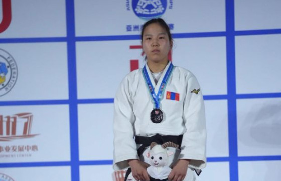 Т.Ариунзаяа Азийн аваргын хошой мөнгөн медальтан боллоо