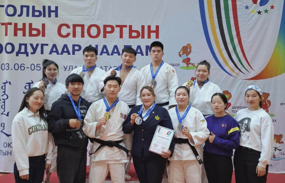 Оюутны их наадмаас “ҮБТИС” 3 алт, 3 мөнгө, 5 хүрэл медаль хүртжээ