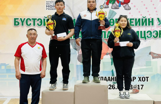 Кураш бөхийн УАШТ-д “Тэргүүн хүчтэн” дэвжээ тэргүүлэв