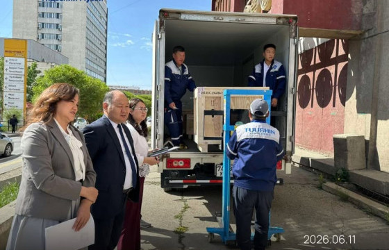 Франц Улсаас “Тарбозавр батаар”-ын олдворыг буцаан авчирлаа