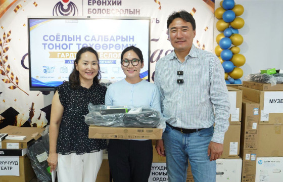 Дарханы соёлын салбарт техник хэрэгсэл, тоног төхөөрөмж олгов