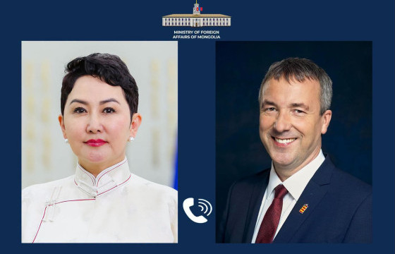 Гадаад харилцааны сайд Б.Батцэцэг, ХБНГУ-ын Йоханн Саатхоффтай ярилцлаа