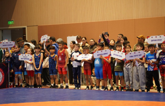  Чөлөөт бөхийн “U9”, “U11”, “U13” насны улсын аварга Ханбогд суманд эхэллээ